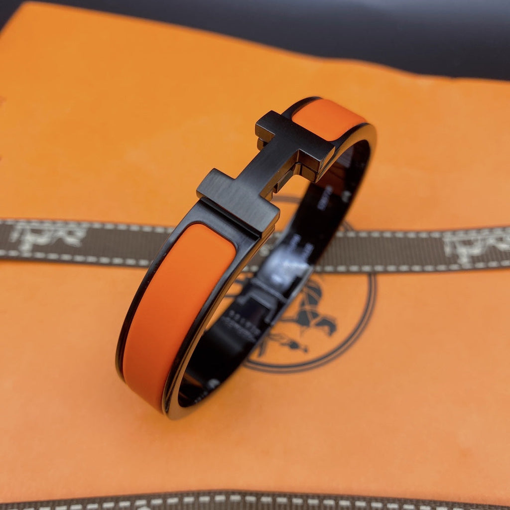 [Cyra]  CLIC HM SO SCHWARZ OREGAN ARMBAND