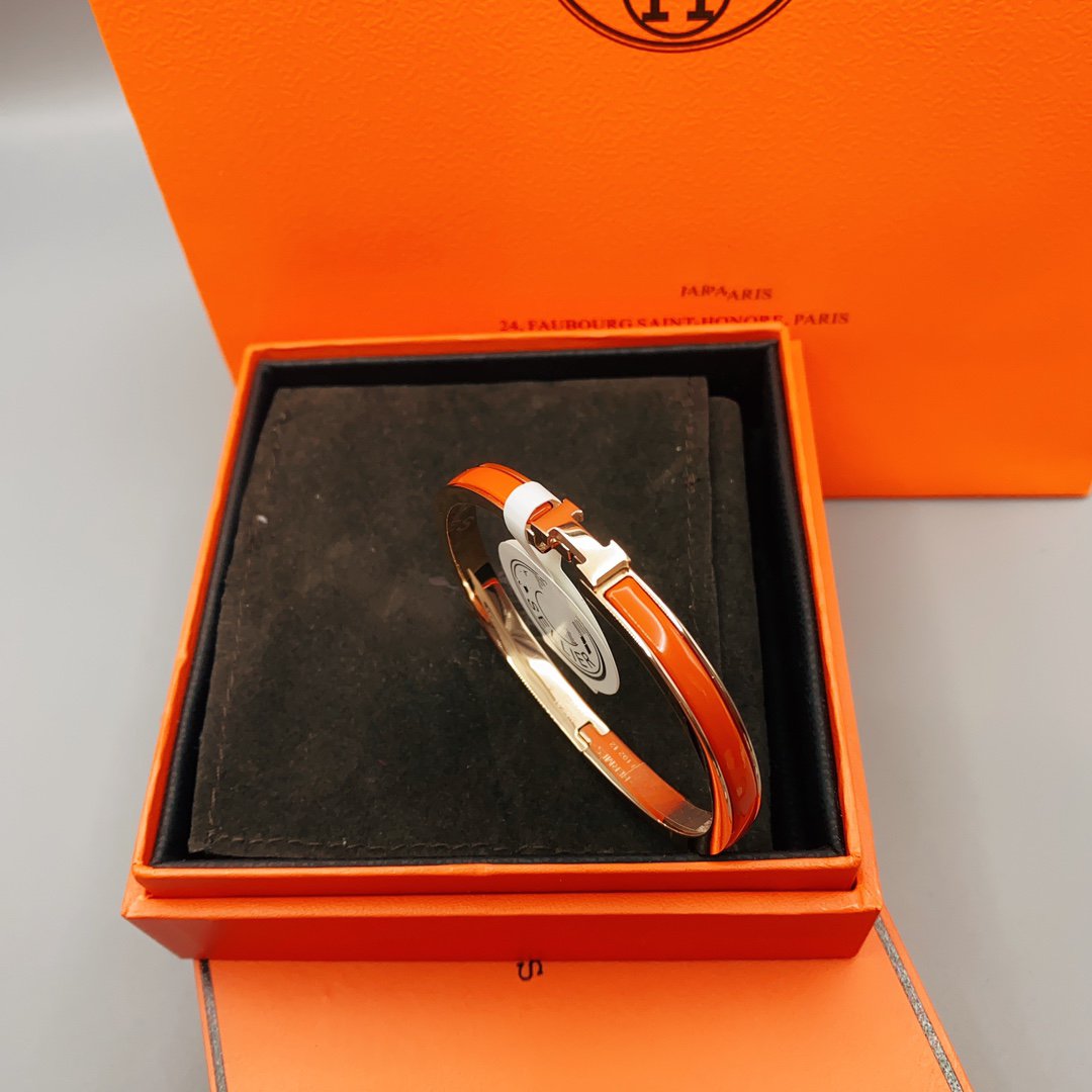 [Cyra]  CLASSIC HM CLIC RED 8MM ENAMEL BRACELET