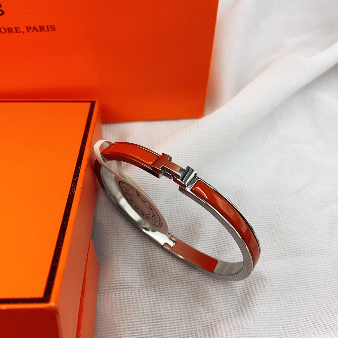 [Cyra]  CLASSIC HM CLIC RED 8MM ENAMEL BRACELET