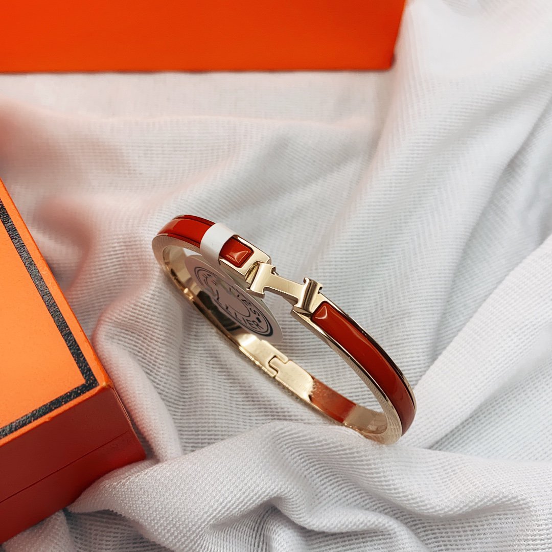[Cyra]  CLASSIC HM CLIC RED 8MM ENAMEL BRACELET