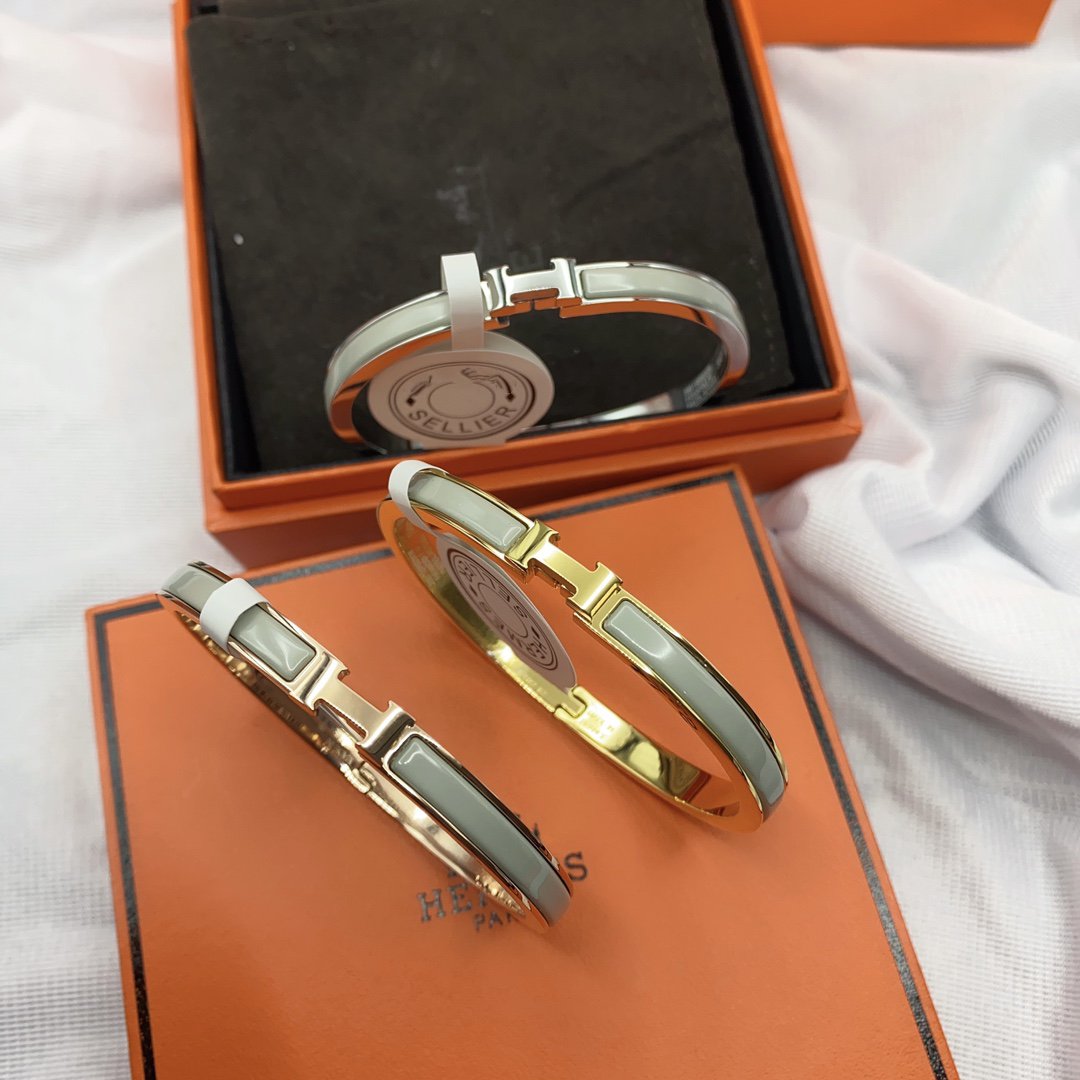 [Cyra]  CLASSIC HM CLIC GREEN 8MM ENAMEL BRACELET