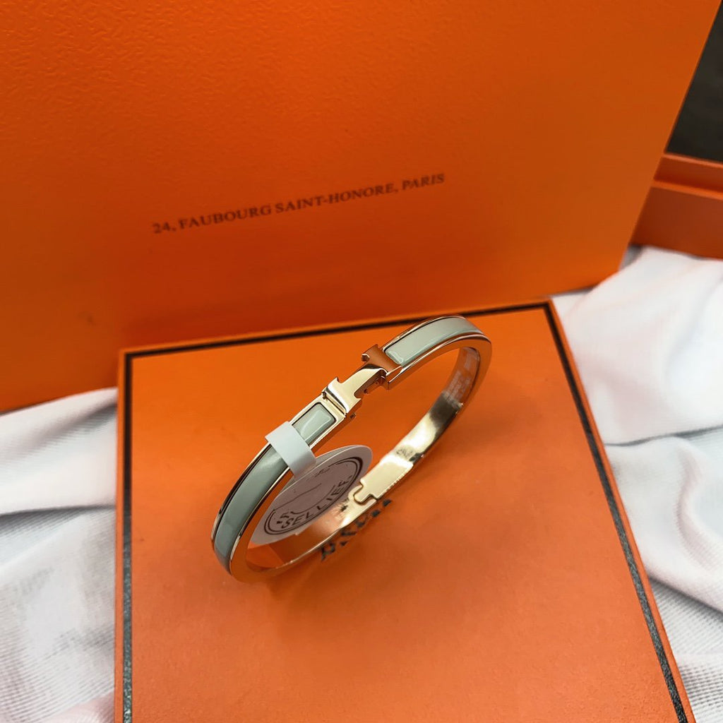 [Cyra]  CLASSIC HM CLIC GREEN 8MM ENAMEL BRACELET