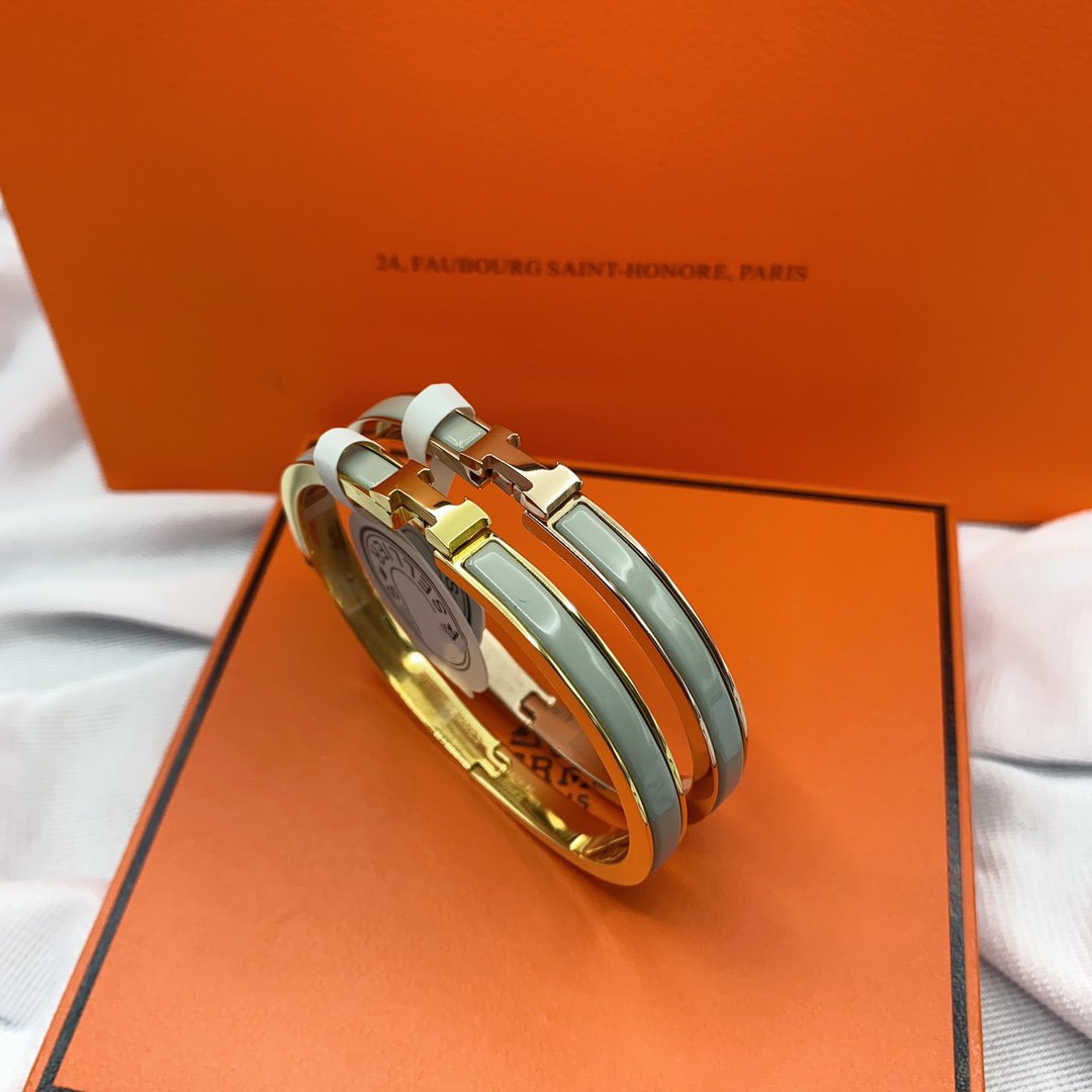 [Cyra]  CLASSIC HM CLIC GREEN 8MM ENAMEL BRACELET
