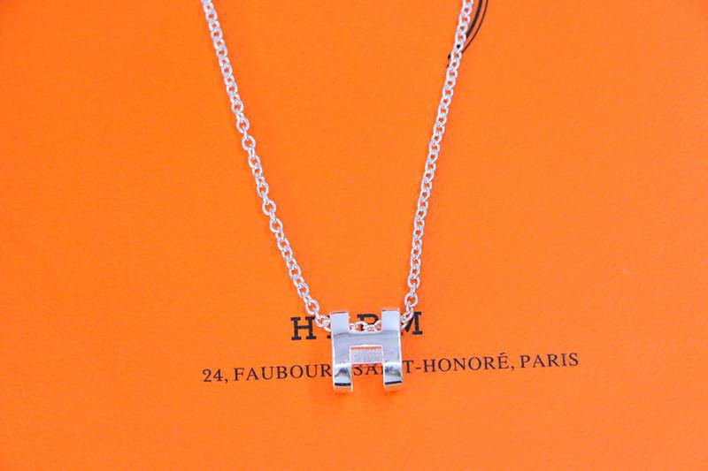 [Cyra]  HM NECKLACE H LETTER OVAL SERIES