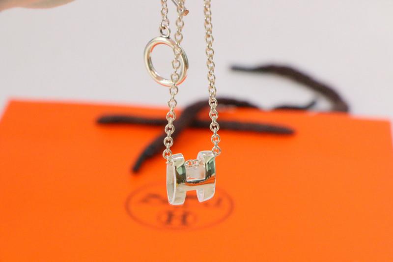 [Cyra]  HM NECKLACE H LETTER OVAL SERIES