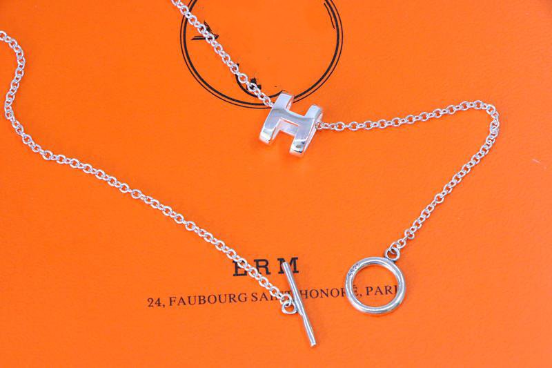 [Cyra]  HM NECKLACE H LETTER OVAL SERIES