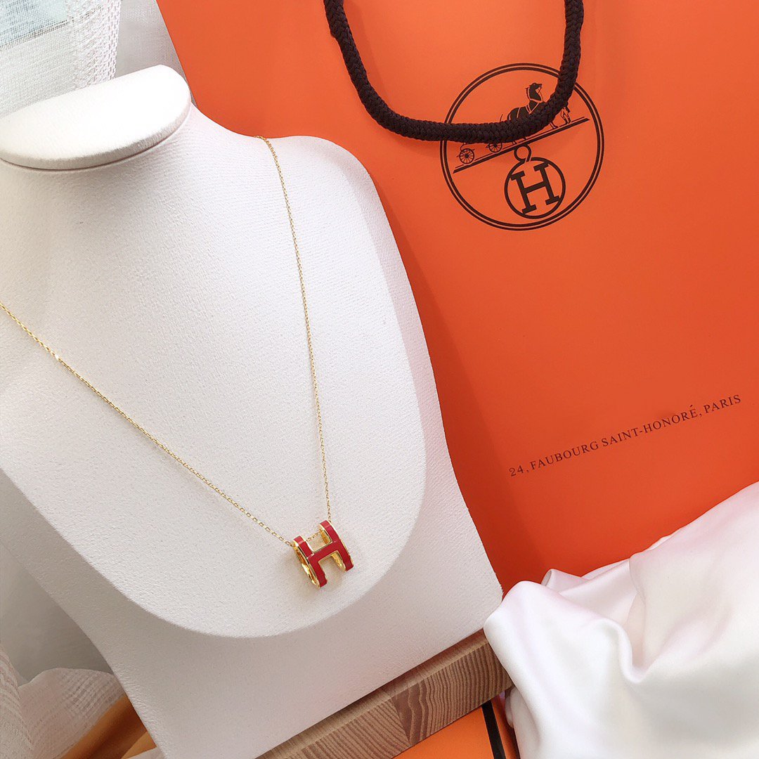 [Cyra]  HM CLIC RED ENAMEL GOLD NECKLACE