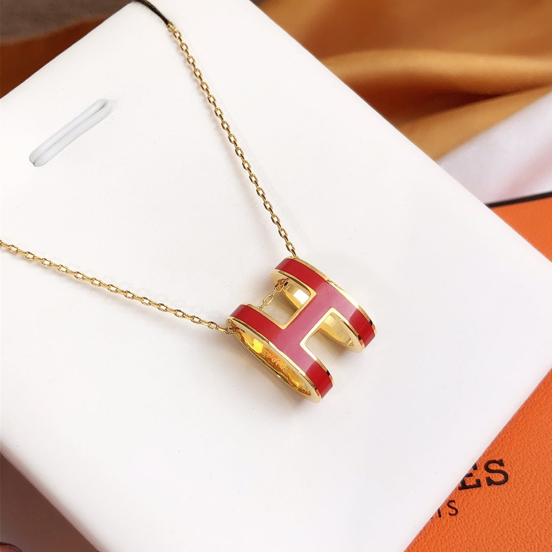 [Cyra]  HM CLIC RED ENAMEL GOLD NECKLACE