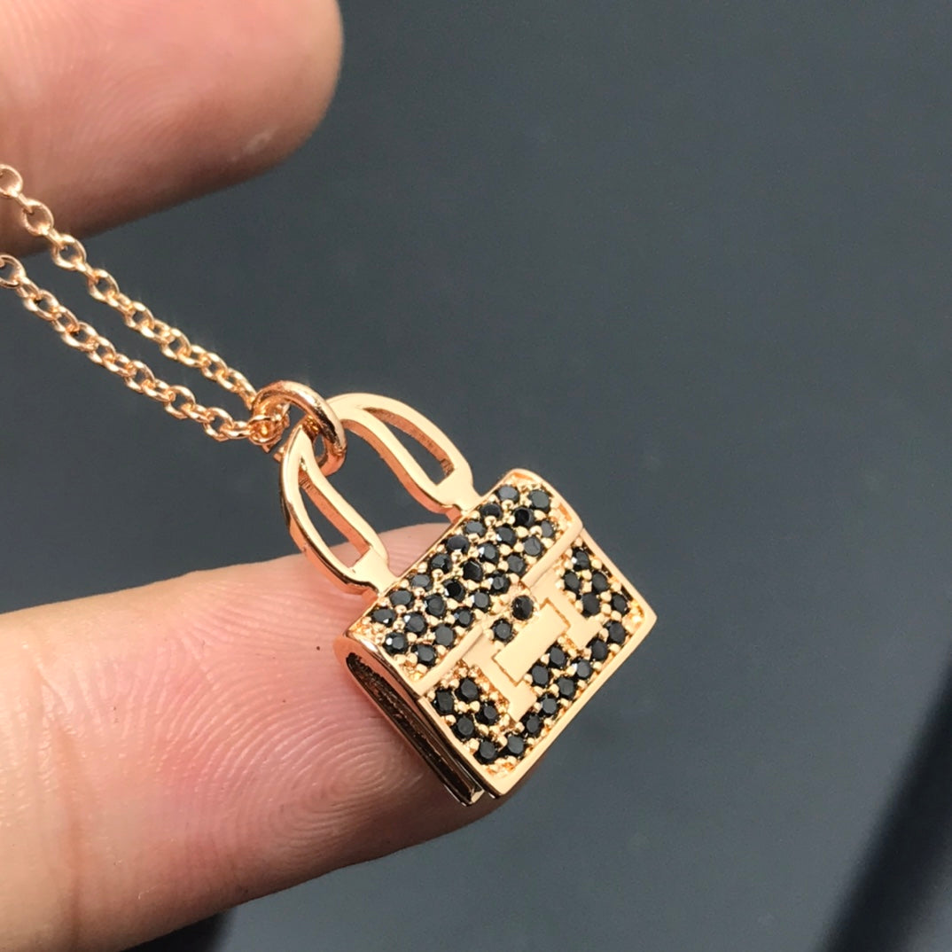 [Cyra]  HM NECKLACE ARRIVAL BLACK DIAMOND