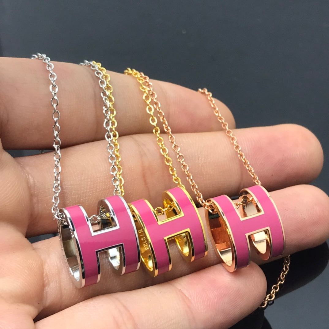 [Cyra]  H NECKLACE PINK