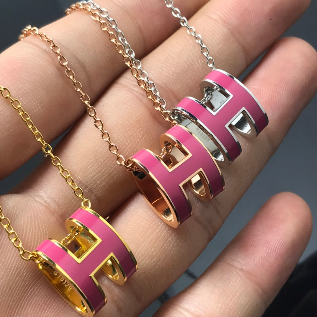 [Cyra]  H NECKLACE PINK
