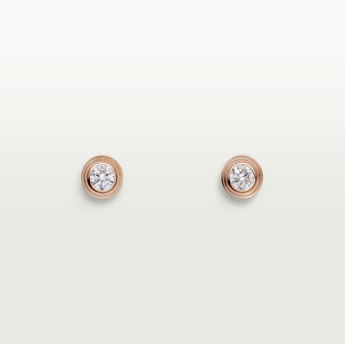 [Cyra]  DAMOUR DIAMOND EARRINGS