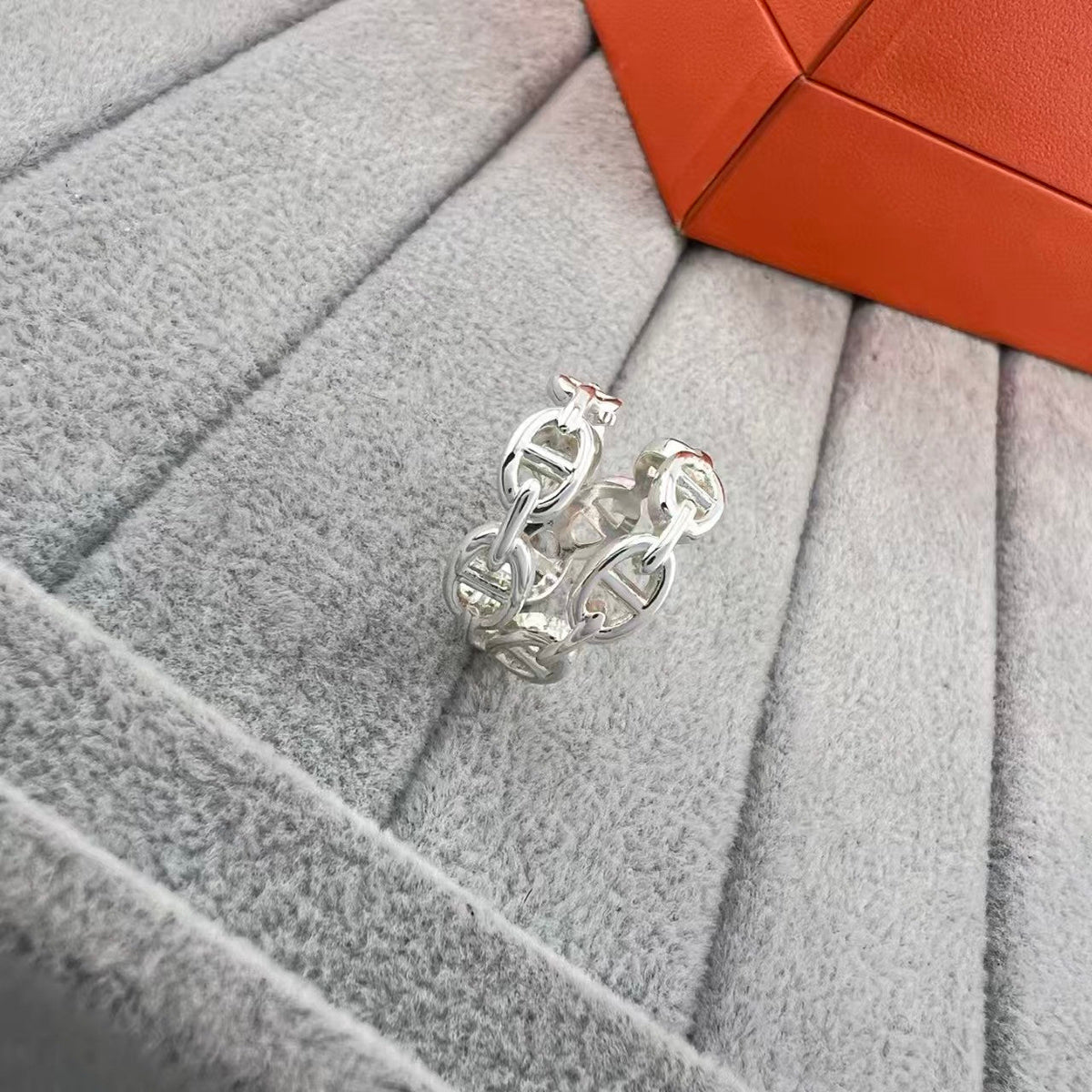 [Cyra]  HM Pig Nose ring