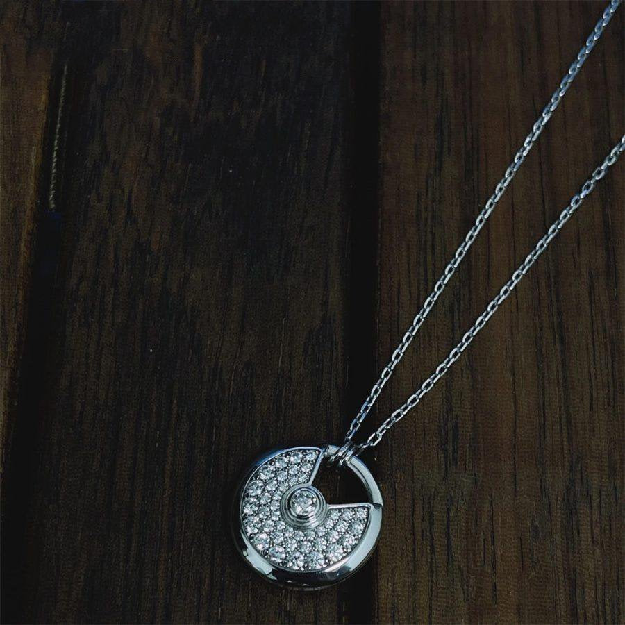 [Cyra] AMULETTE SILBER HALSKETTE MIT VOLLBESATZ AUS DIAMANTEN