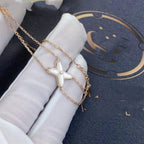 {
  "Cyra": "JEUX ARMBAND WEISSES PERLMUTT ROSÉGOLD 1 DIAMANT"
}