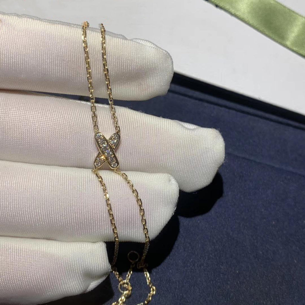 {
  "Cyra": "JEUX ARMBAND GOLD DIAMANT"
}