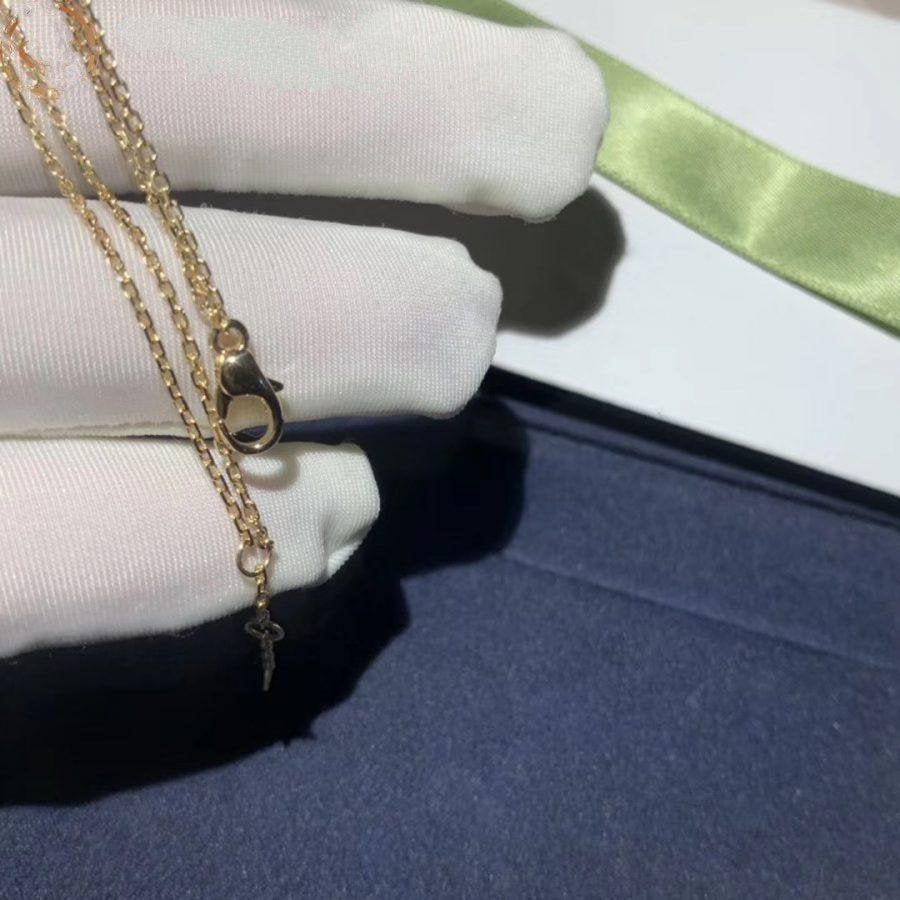 {
  "Cyra": "JEUX ARMBAND GOLD DIAMANT"
}