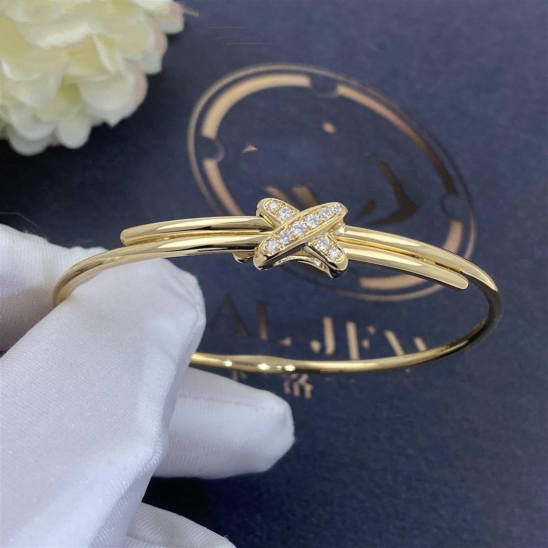 {
  "Cyra": "ARMBAND-SET GOLD DIAMANTEN"
}
