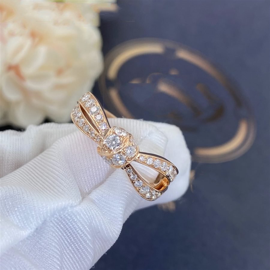 [Cyra] LIENS RING AUS ROSÉGOLD MIT DIAMANTEN