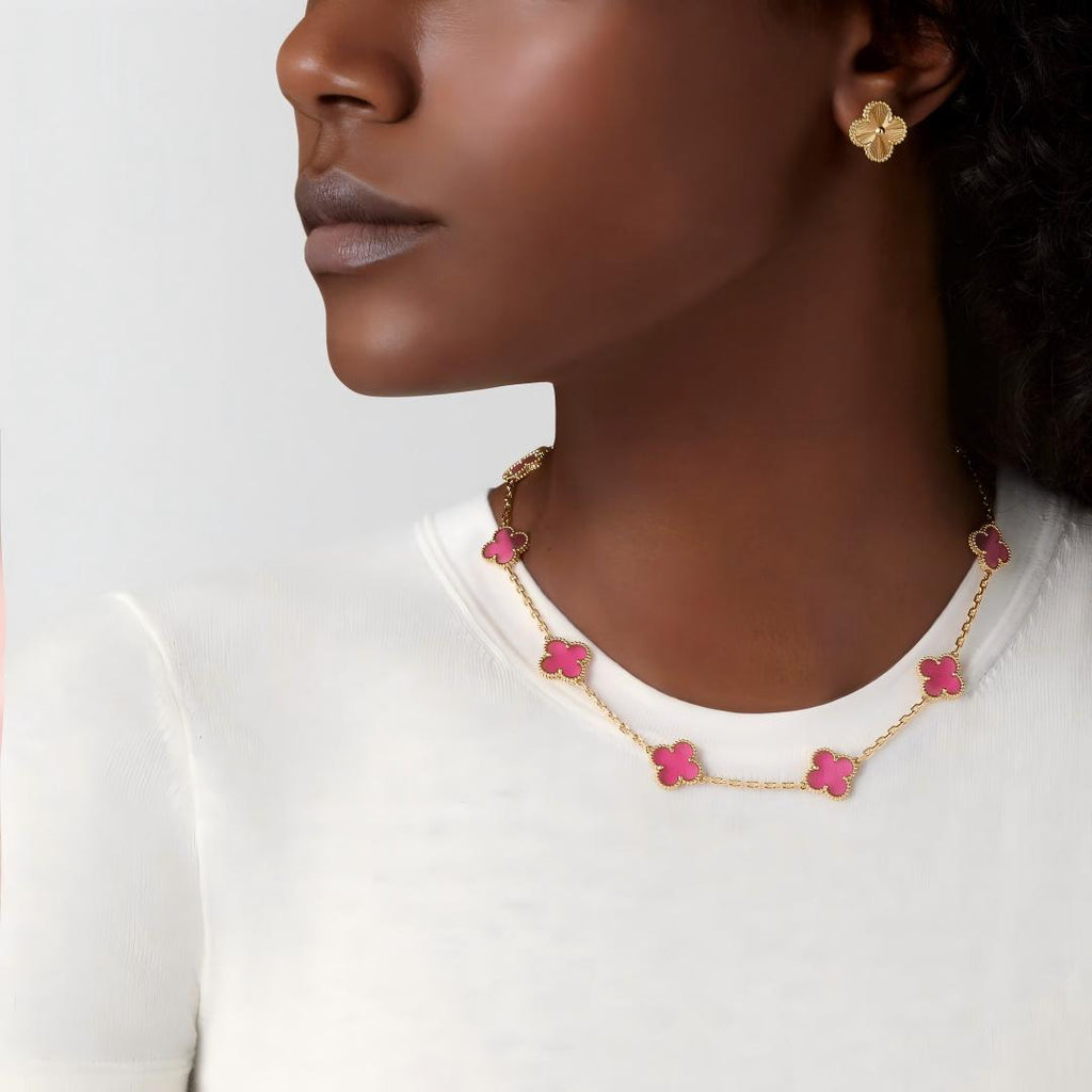 [Cyra] NEUE CLOVER 10 MOTIVE HALSKETTE MIT ROSA EMAILLE