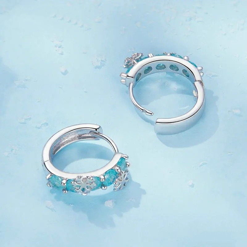 Huggie-Ohrringe Eiskristall Zirkonia platinbeschichtete Creolen