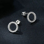 Forever Clear Moissanite Ohrstecker mit rundem Kreismotiv