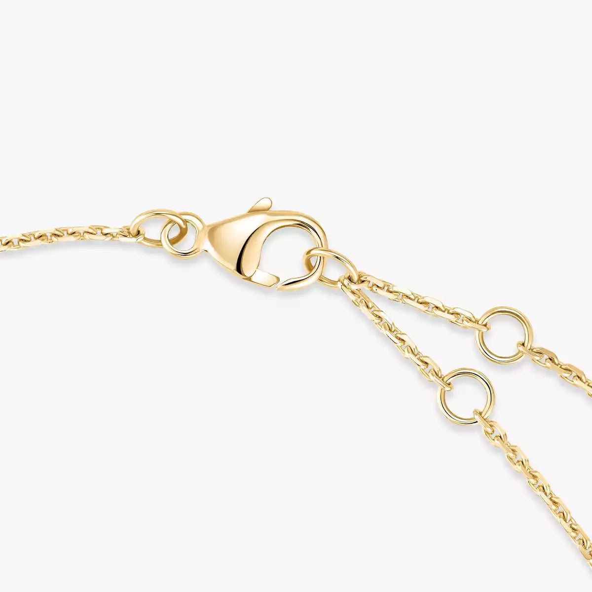 {
  "Cyra": "シラ",
  "Pavé Baby Move Diamond Bracelet": "パヴェ ベビー ムーヴ ダイヤモンド ブレスレット"
}