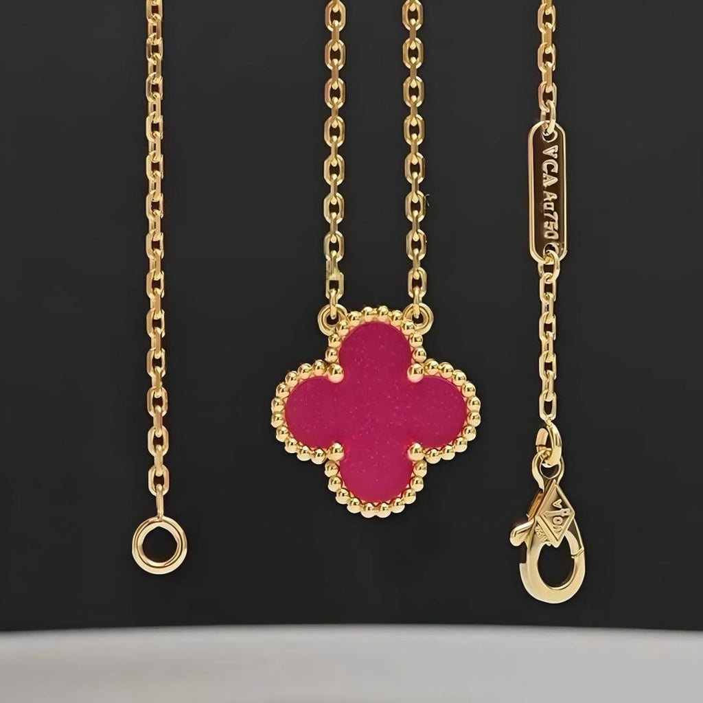 {
  "Cyra": "NEW CLOVER 15MM PINK ENAMEL NECKLACE"
}
