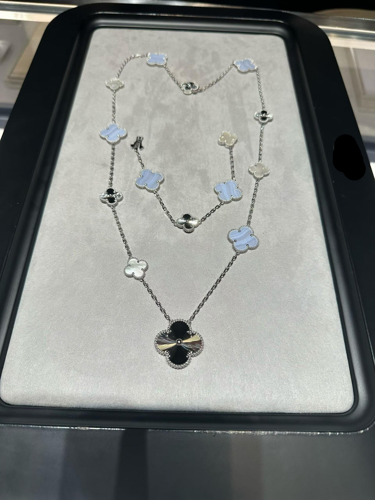 [Cyra] 25 NEUE CLOVER 15 MOTIVE VIOLETTES CHALCEDON