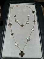[Cyra]  25 NEW CLOVER 15 MOTIFS GRAY MOTHER-OF-PEARL