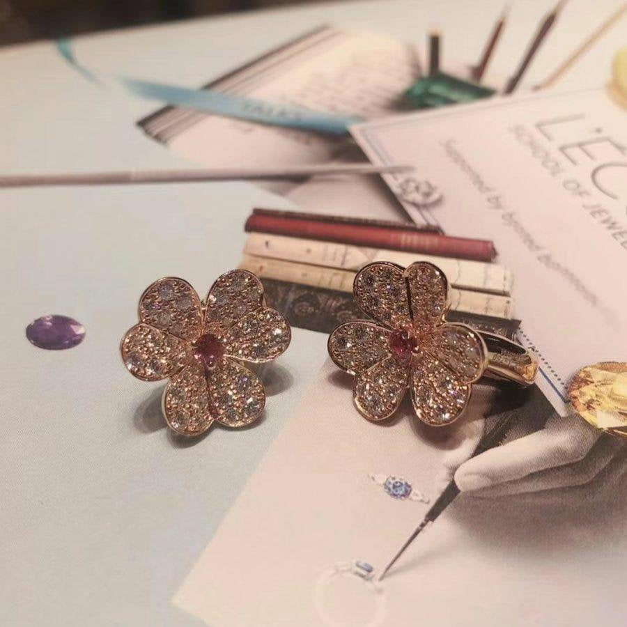 [Cyra]  FRIVOLE PINK GOLD FLOWER DIAMOND EARRINGS