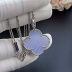 [Cyra]  CLOVER SILVER CHALCEDONY BIG CLOVER NECKLACE