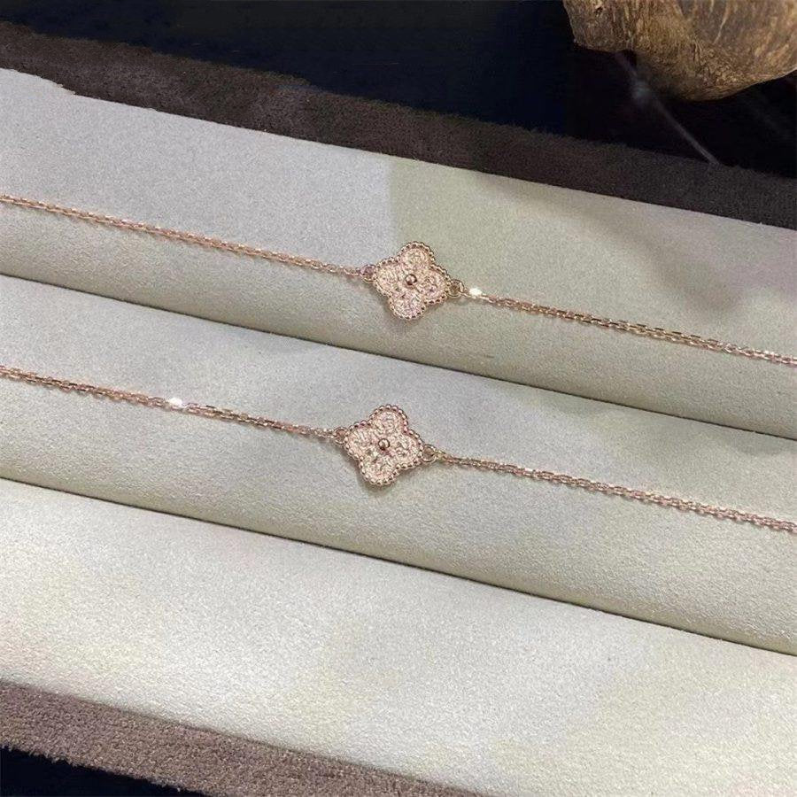 [Cyra]  CLOVER SINGLE FLOWER BRACELET