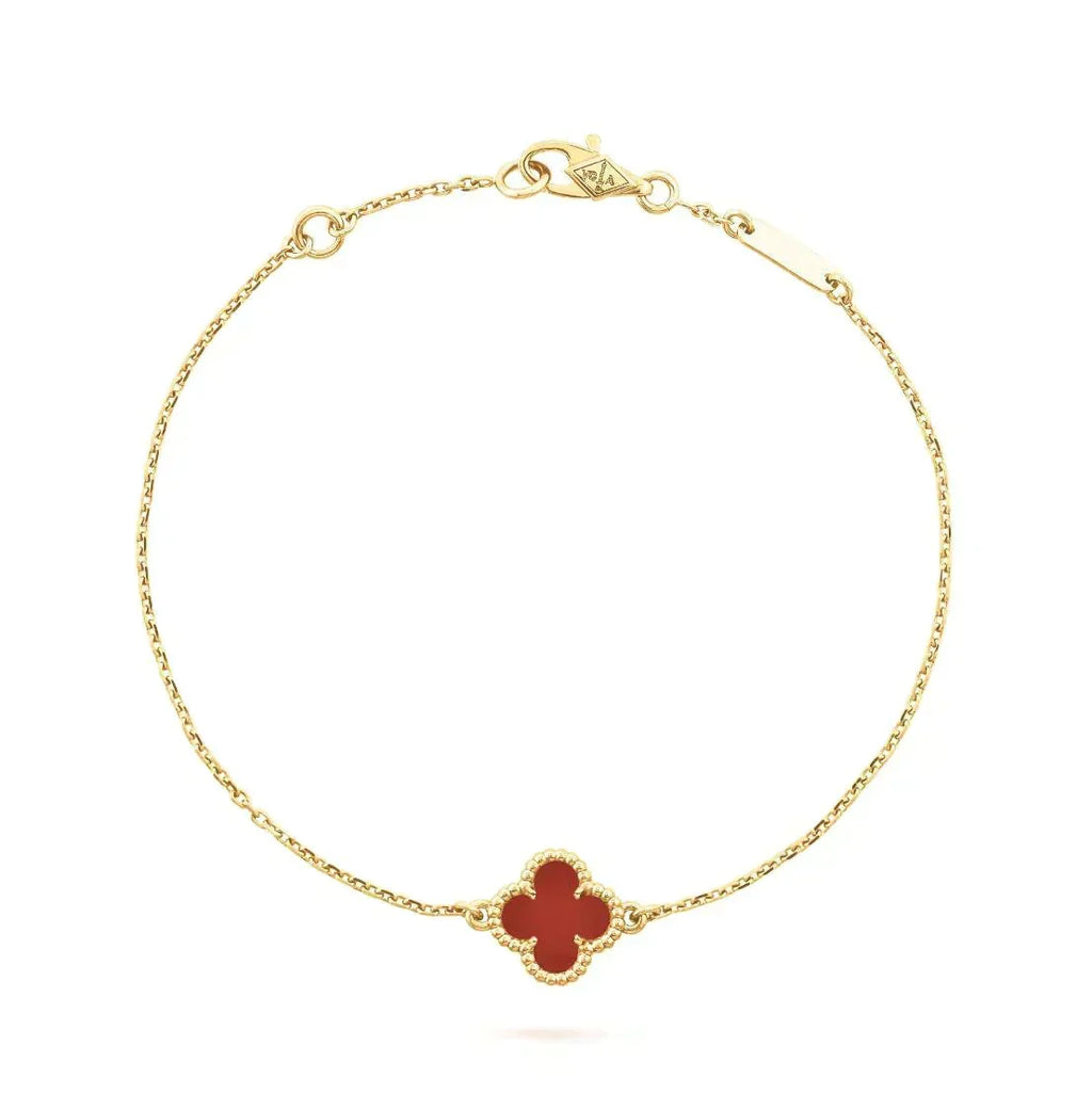 [Cyra]  CLOVER  CARNELIAN SINGLE FLOWER BRACELET